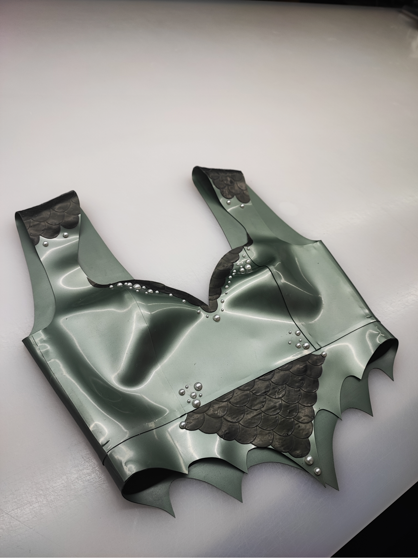 Mermaid Siren Cosplay Costume: Fishtail & Top with Pearls (Scale Structured Latex)