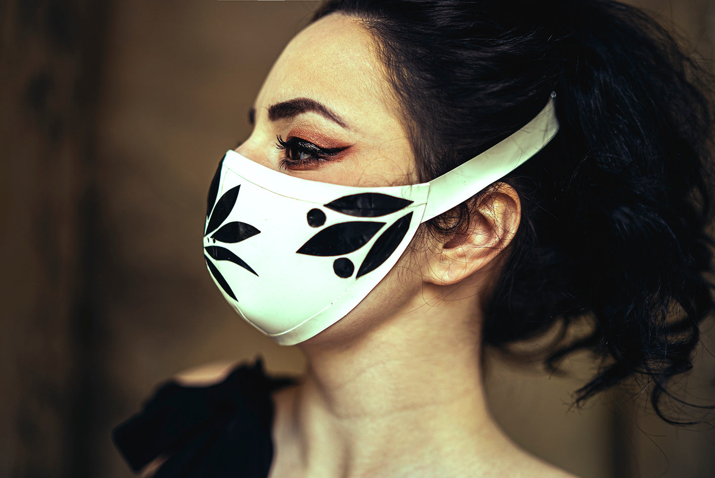 "Lotus" Latex Facemask with Inner Filter