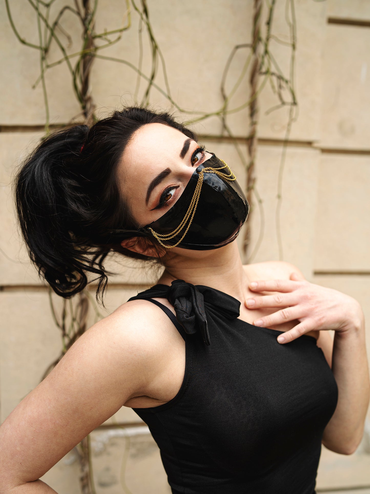 "Femme Fatale" Latex Facemask with Inner Filter & Chains